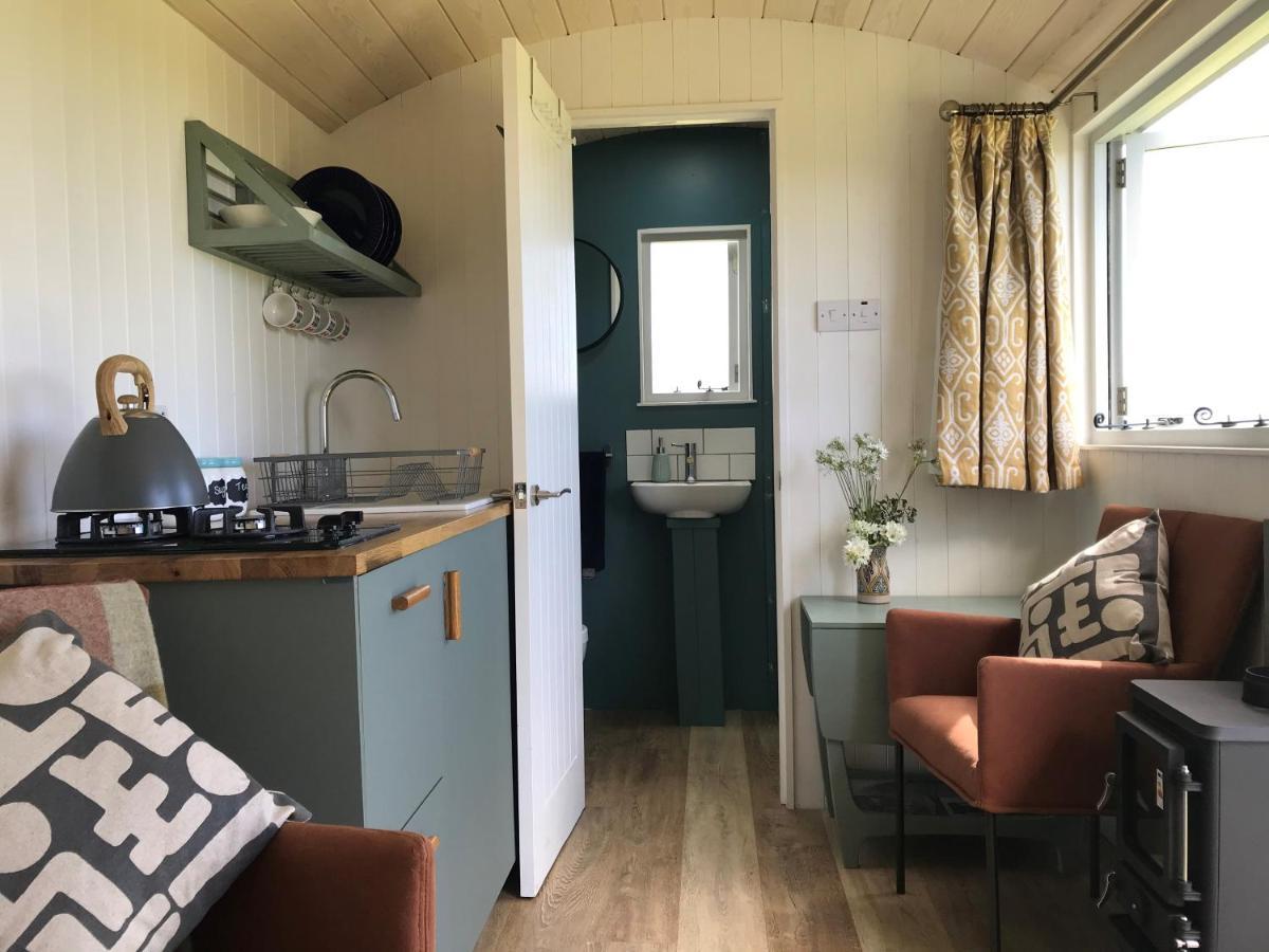 Ewe With A View Sea View Shepherds Huts Breage Exterior photo