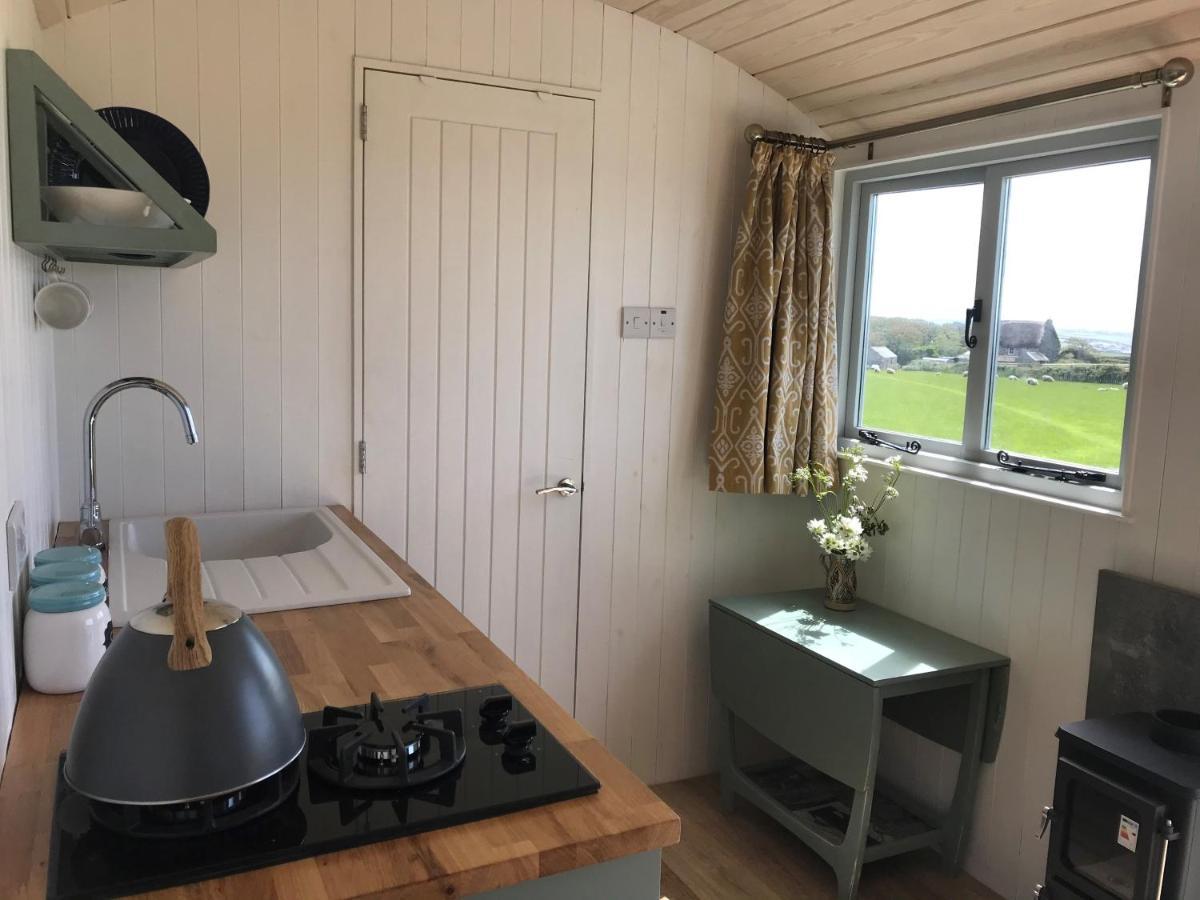 Ewe With A View Sea View Shepherds Huts Breage Exterior photo